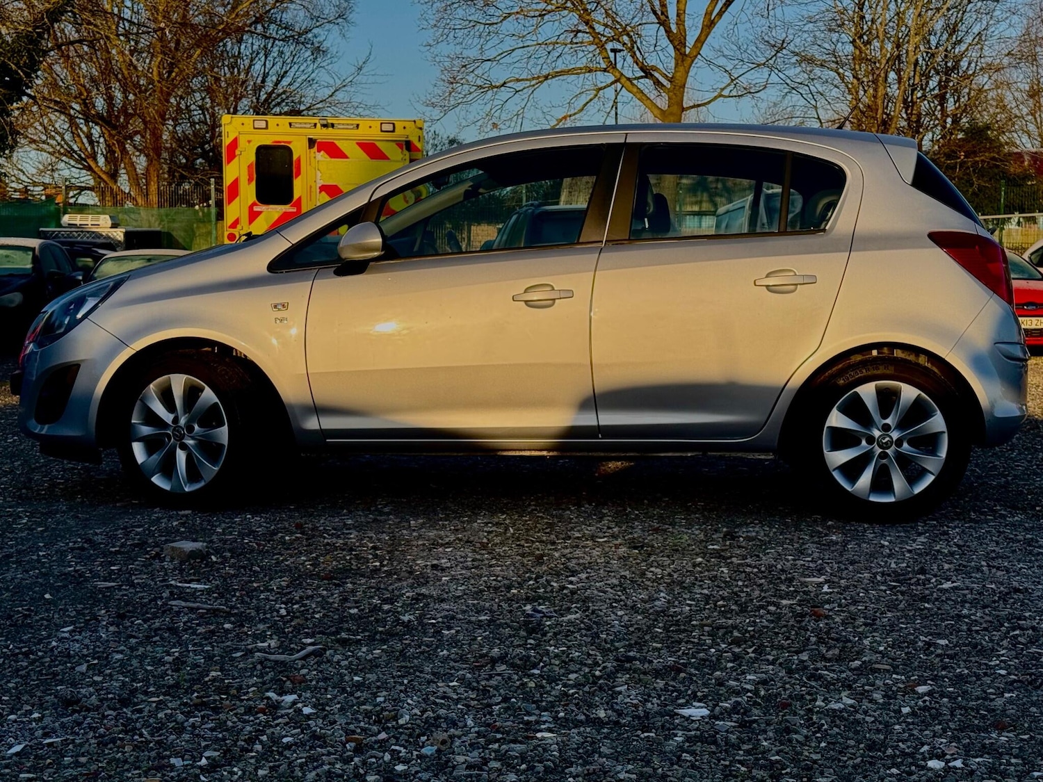Used Vauxhall Corsa 2014 for sale - 77351432: Photo 6