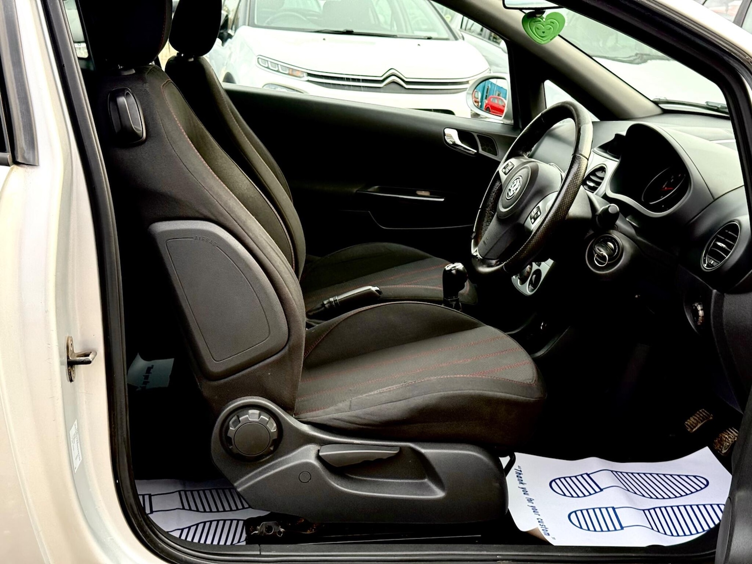 Used Vauxhall Corsa 2009 for sale - 77585998: Photo 21