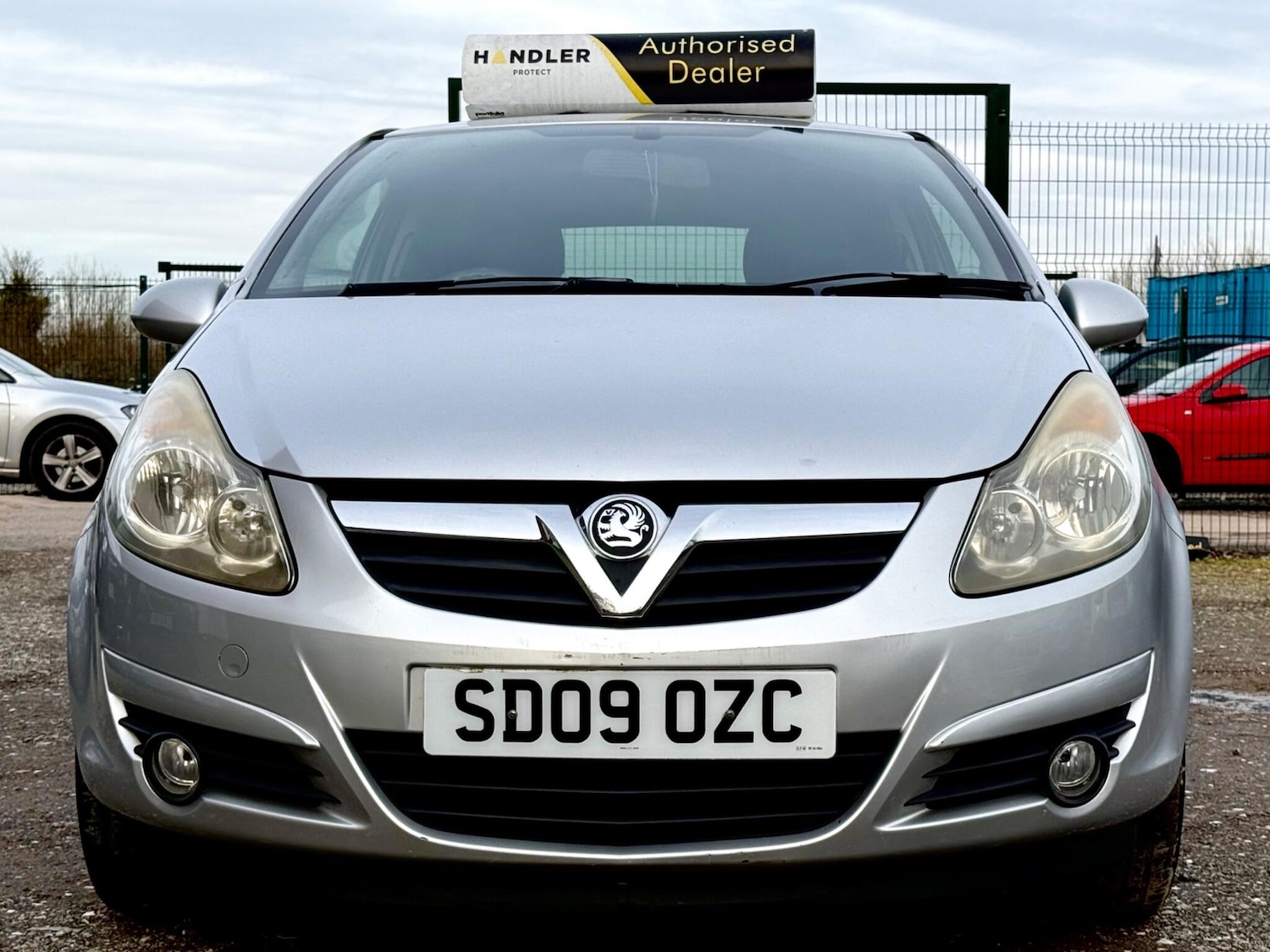 Used Vauxhall Corsa 2009 for sale - 77585998: Photo 3