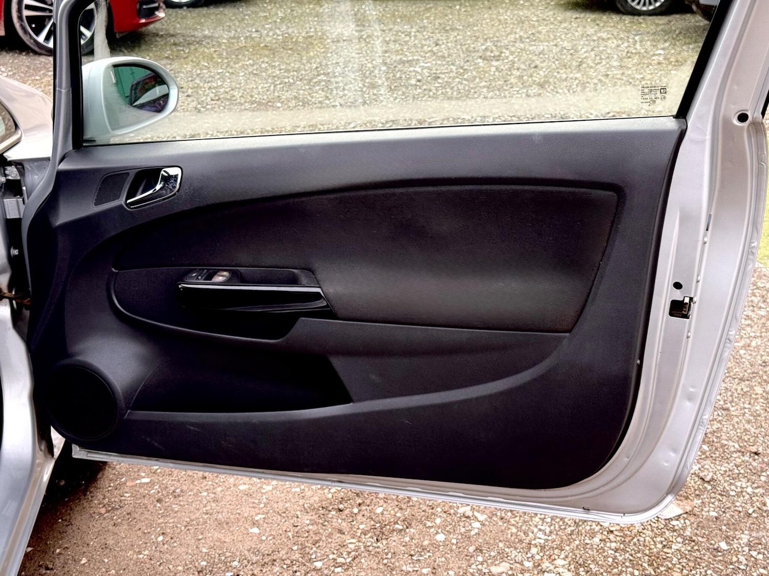 Used Vauxhall Corsa 2009 for sale - 77585998: Photo 31