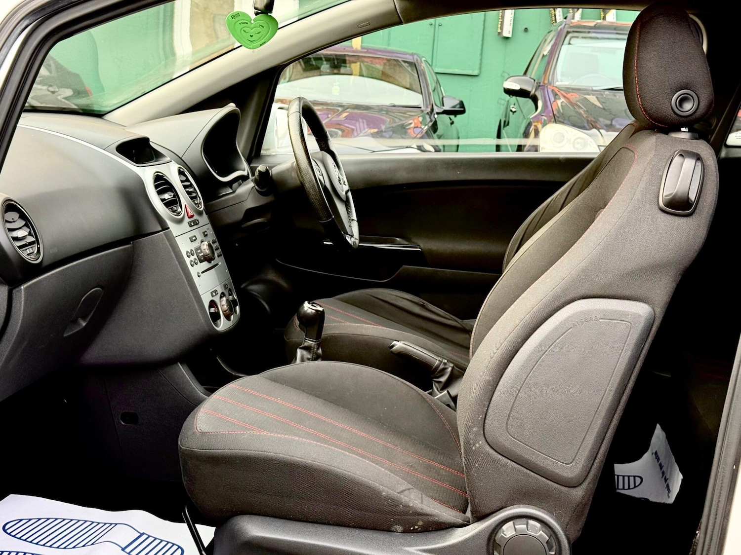 Used Vauxhall Corsa 2009 for sale - 77585998: Photo 42