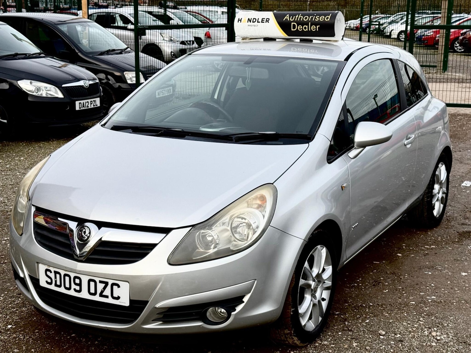Used Vauxhall Corsa 2009 for sale - 77585998: Photo 9