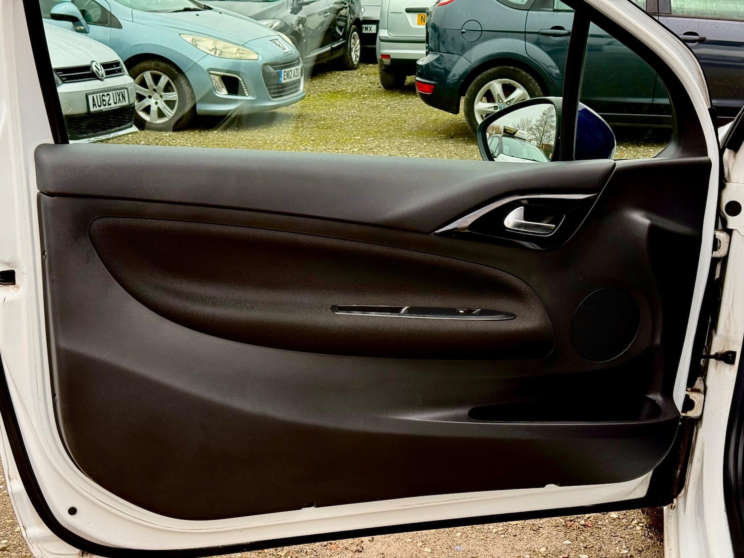 Used Citroen DS3 2015 for sale - 77538056: Photo 30