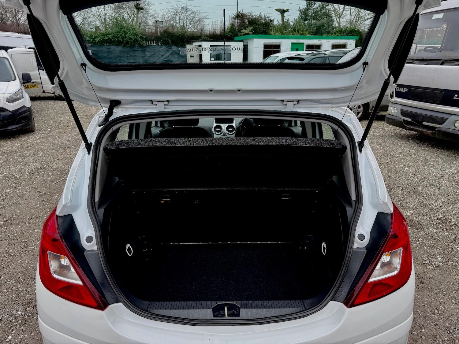 Used Vauxhall Corsa 2014 for sale - 77424652: Photo 37