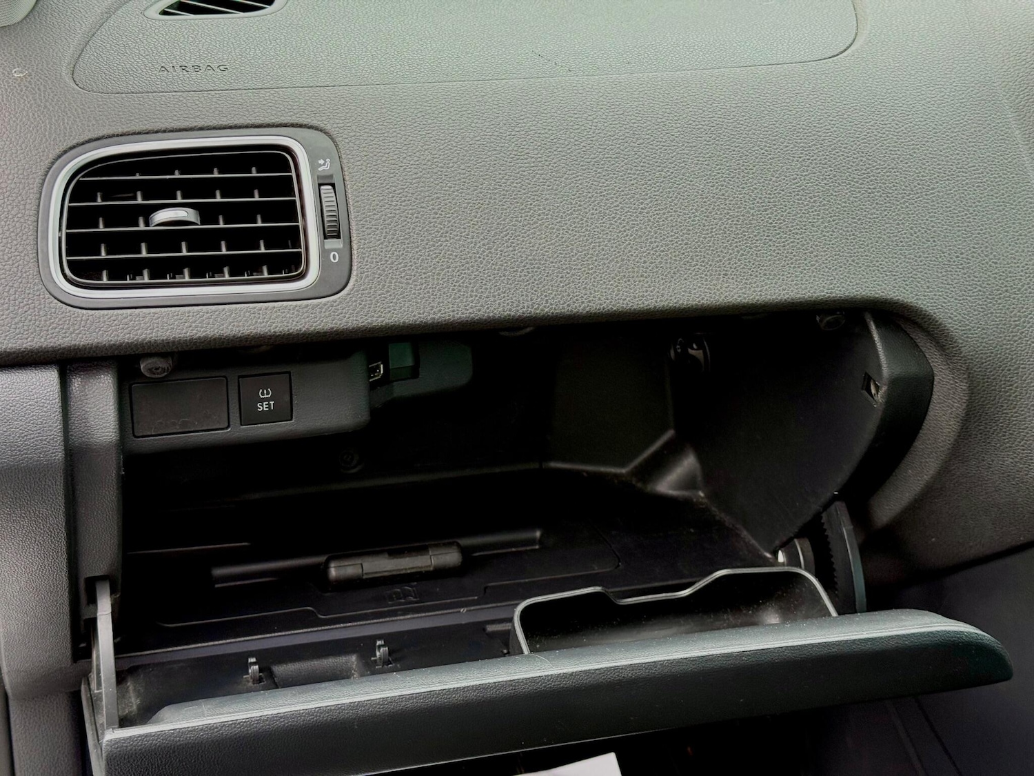 Used Volkswagen Polo 2012 for sale - 77479497: Photo 24