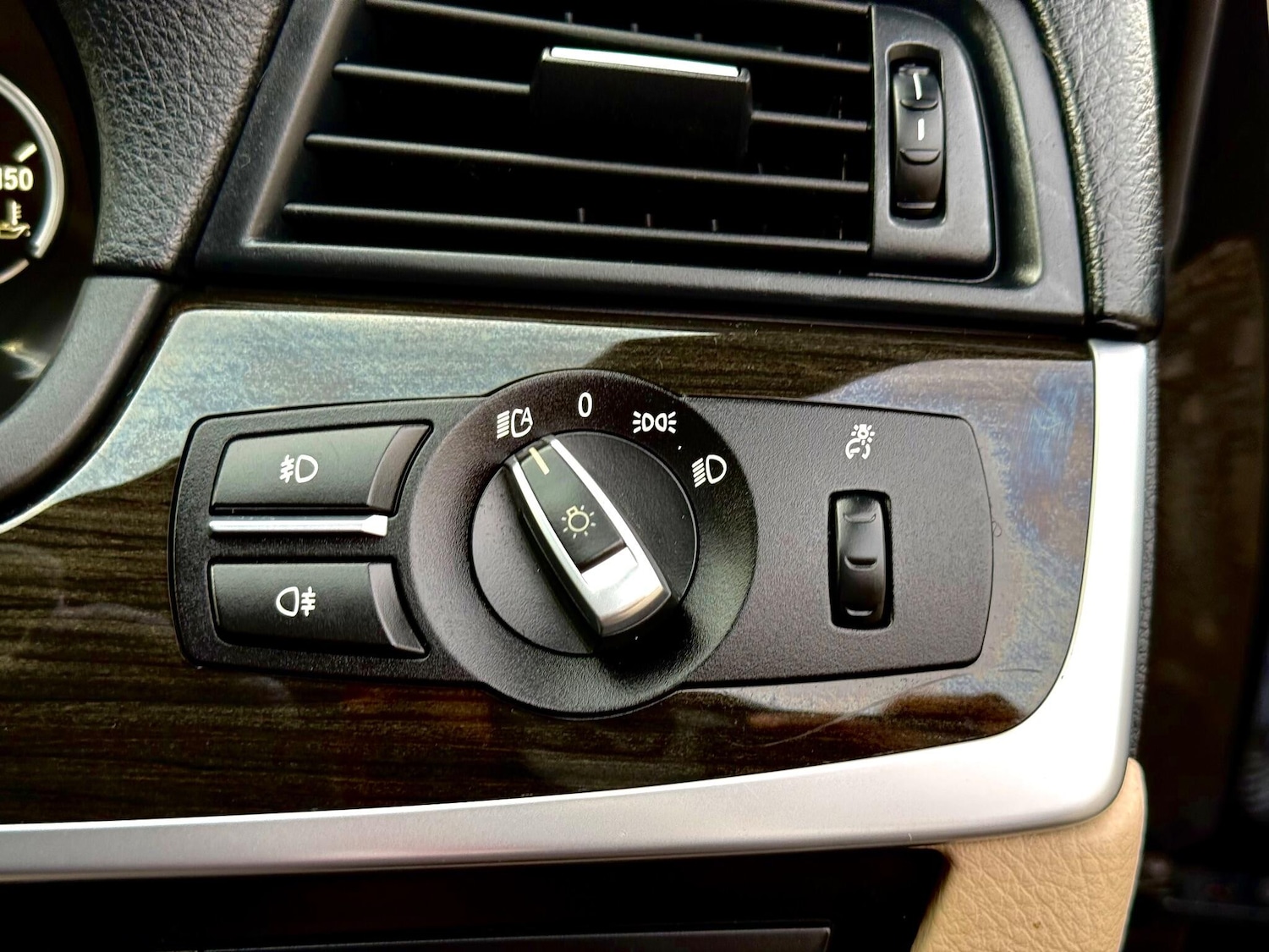 Used BMW 5 Series 2012 for sale - 77351438: Photo 15