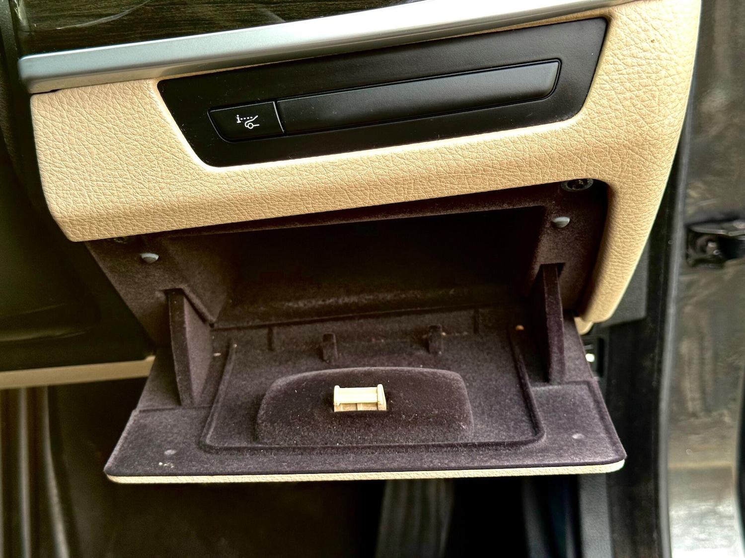 Used BMW 5 Series 2012 for sale - 77351438: Photo 37