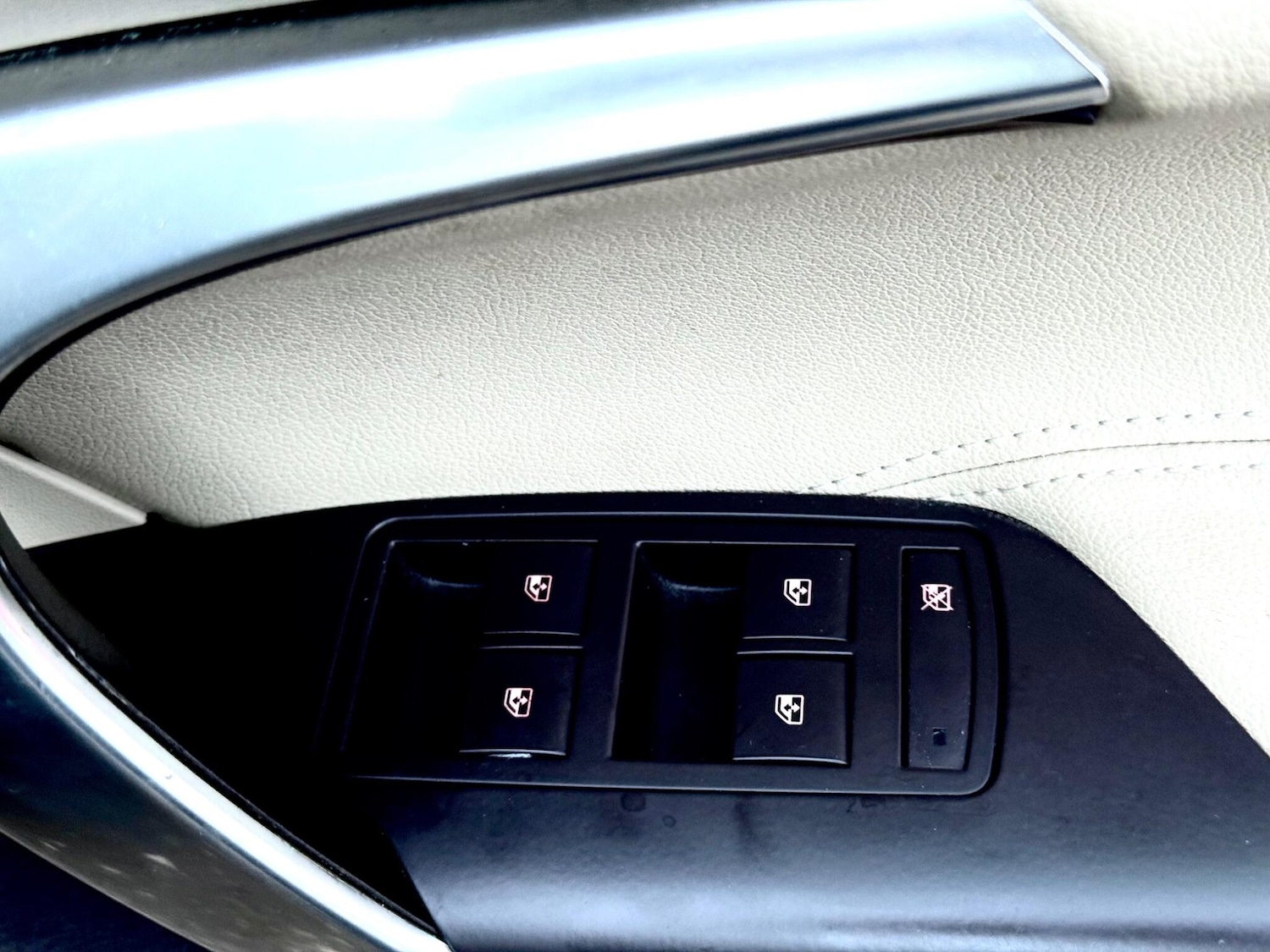 Used Vauxhall Insignia 2010 for sale - 77695780: Photo 26