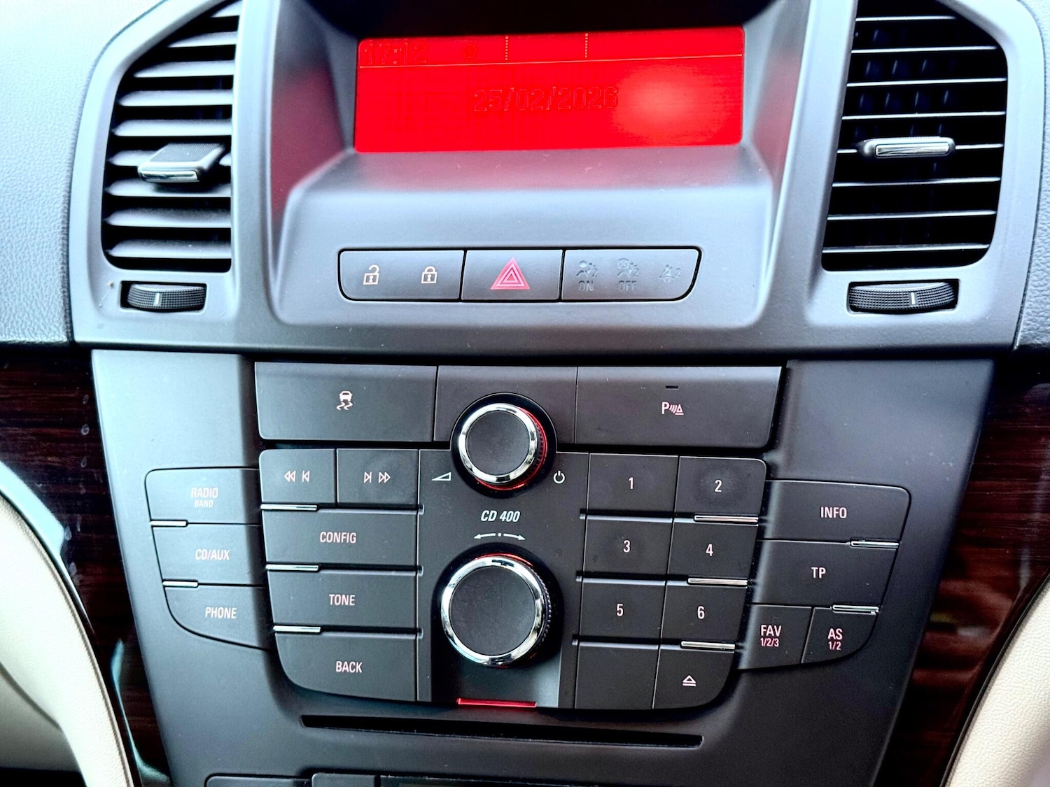 Used Vauxhall Insignia 2010 for sale - 77695780: Photo 40