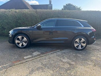 Used Audi e-tron 2021 for sale - 78349121: Photo