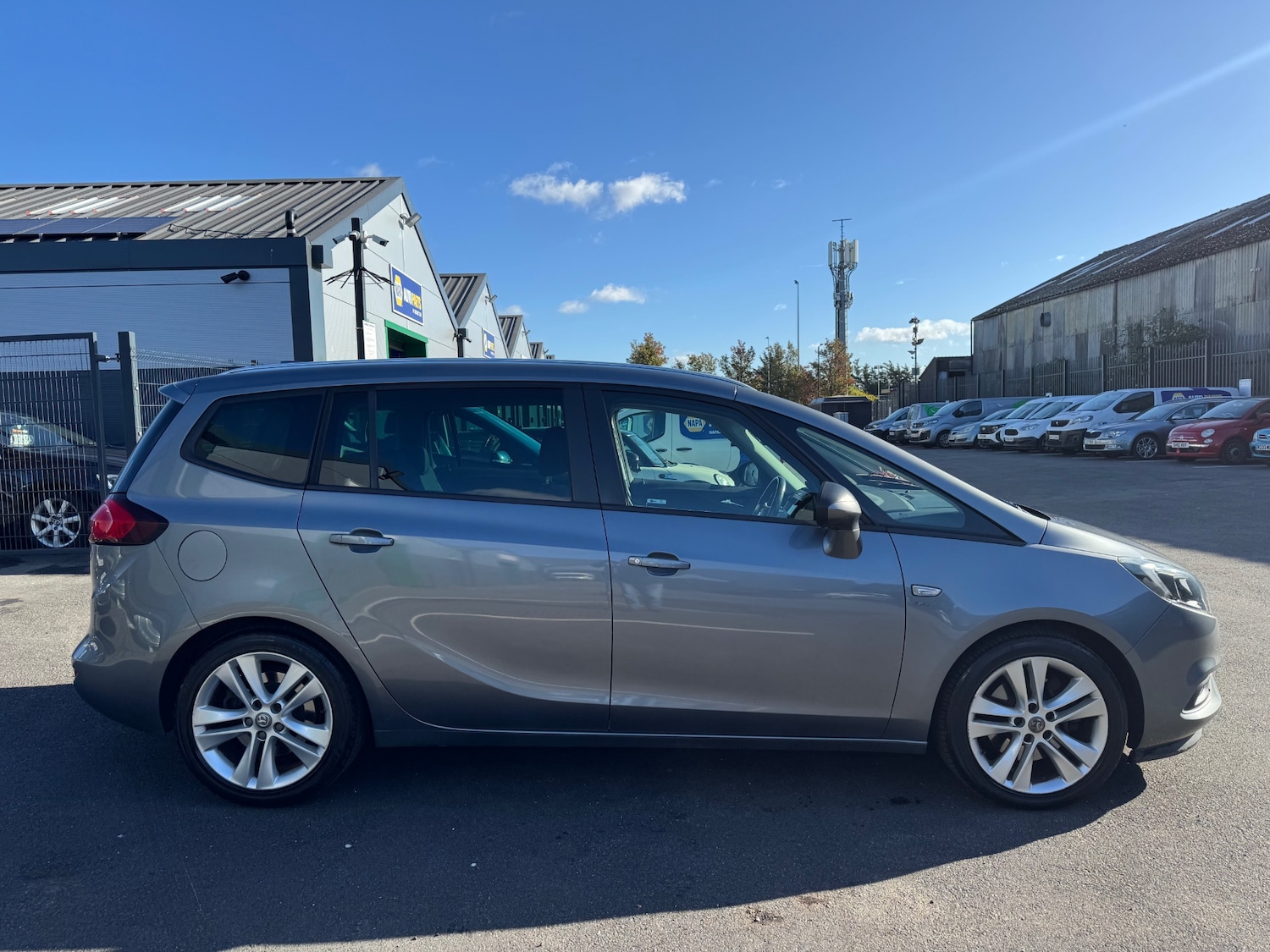 Used Vauxhall Zafira 2017 for sale - 76363441: Photo 3