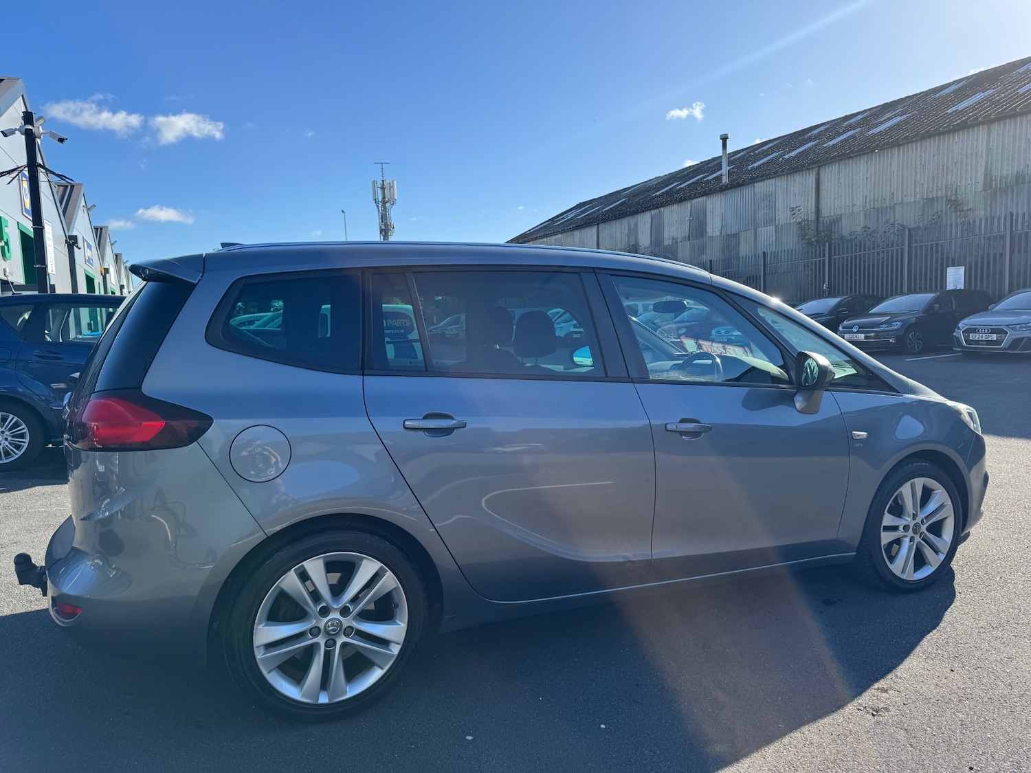 Used Vauxhall Zafira 2017 for sale - 76363441: Photo 4