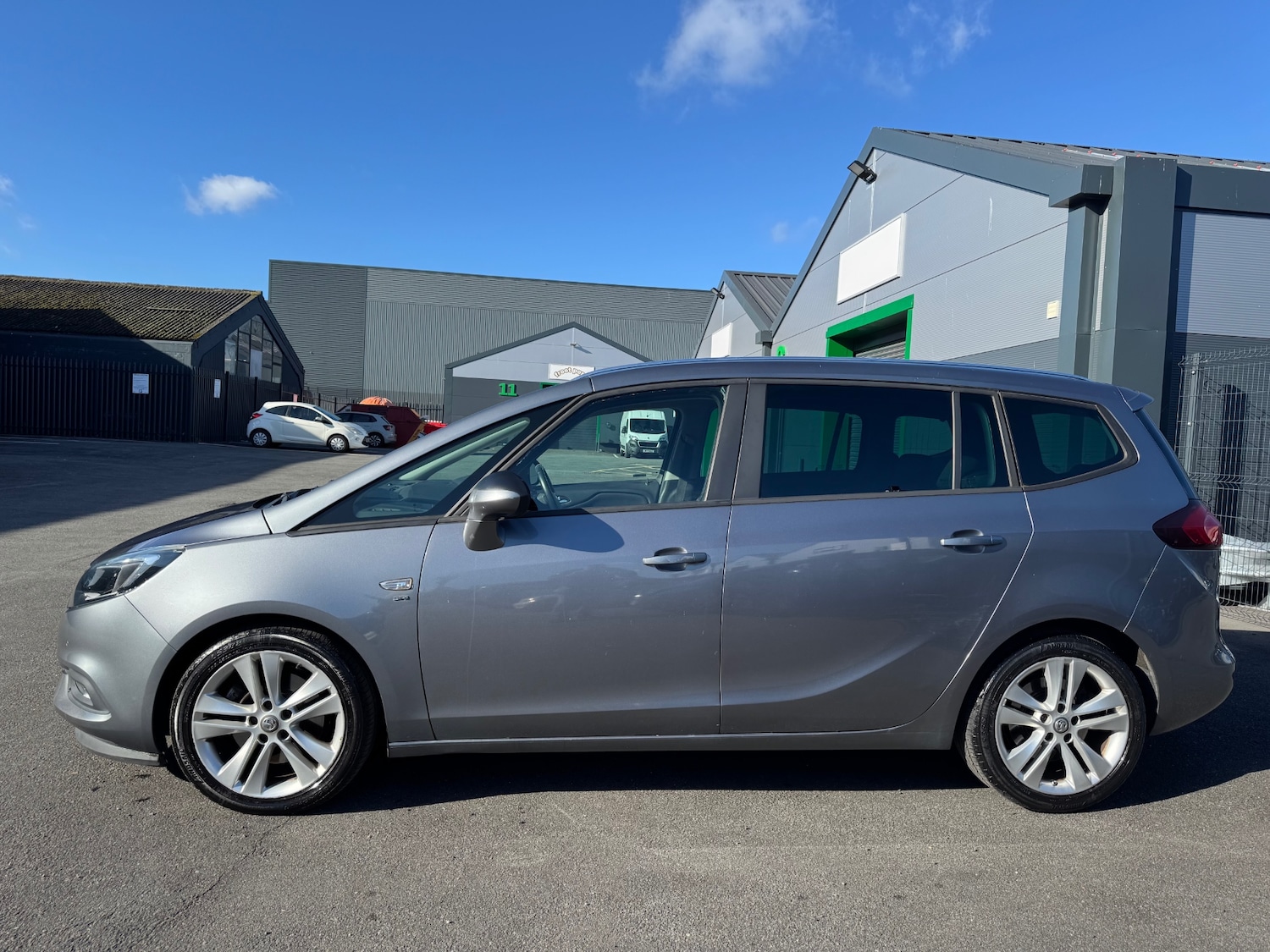 Used Vauxhall Zafira 2017 for sale - 76363441: Photo 9