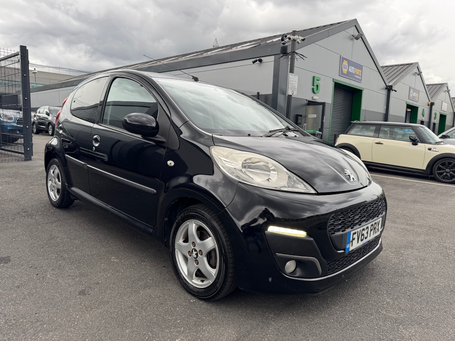 Used Peugeot 107 2013 for sale - 76410309: Photo 1