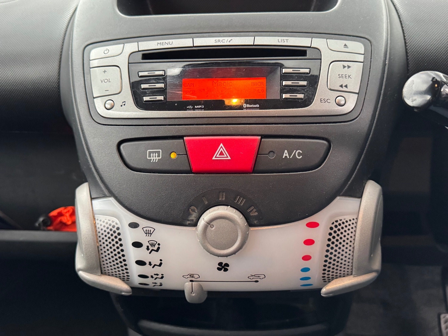 Used Peugeot 107 2013 for sale - 76410309: Photo 22