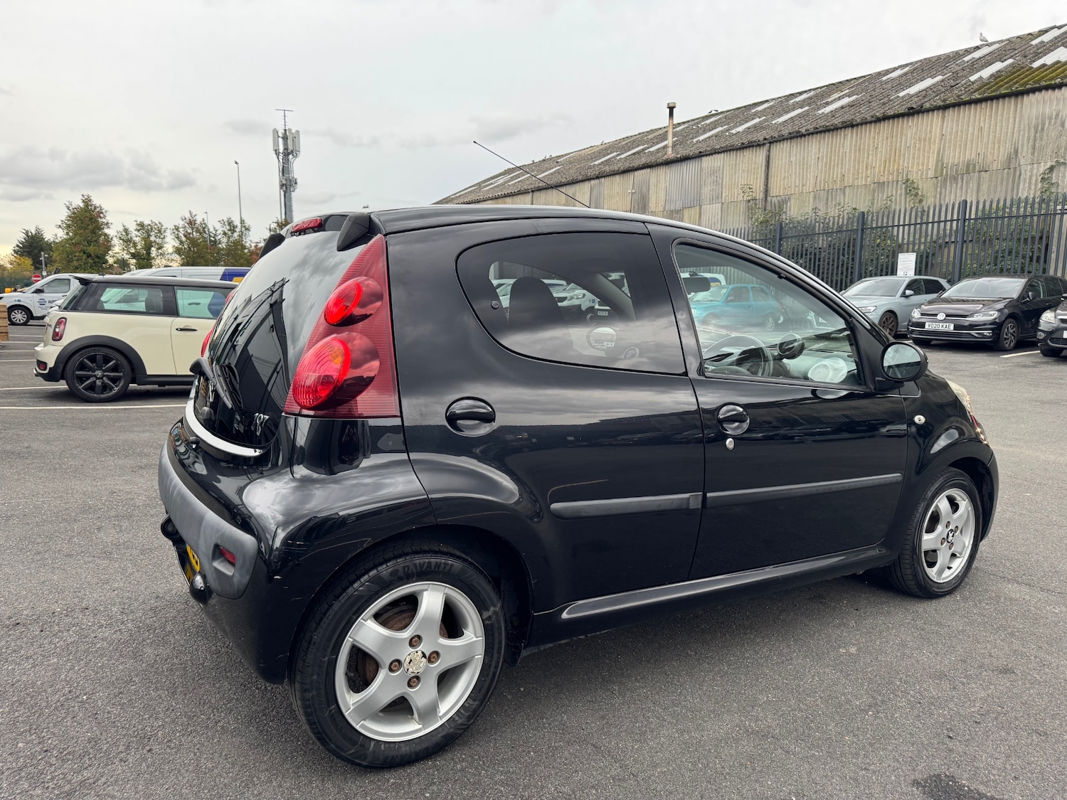 Used Peugeot 107 2013 for sale - 76410309: Photo 4