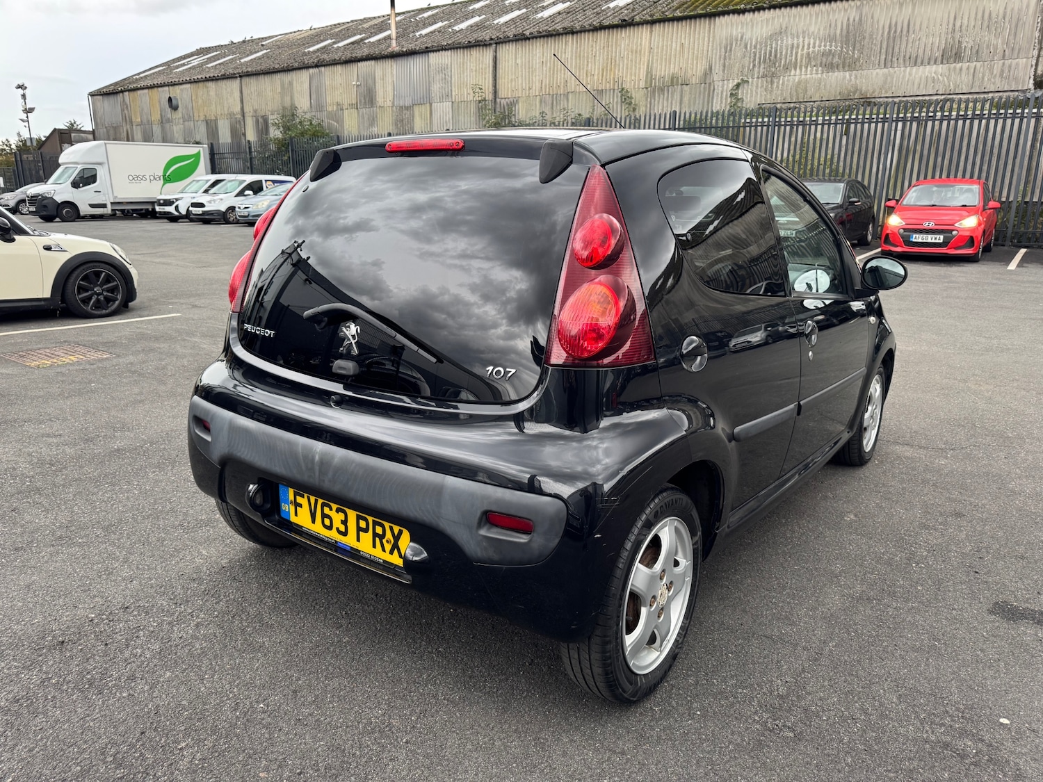 Used Peugeot 107 2013 for sale - 76410309: Photo 5