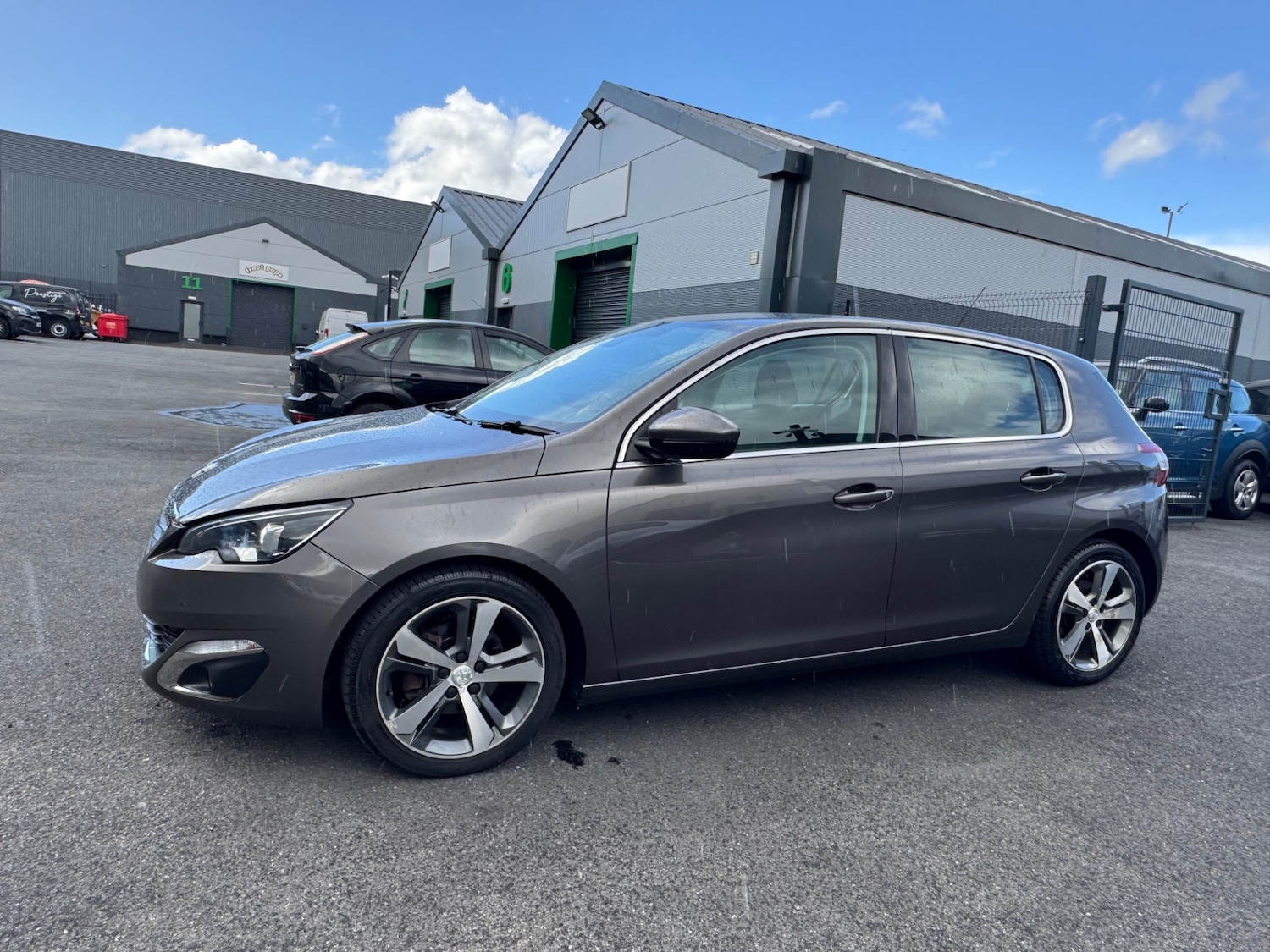 Used Peugeot 308 2015 for sale - 76410312: Photo 10
