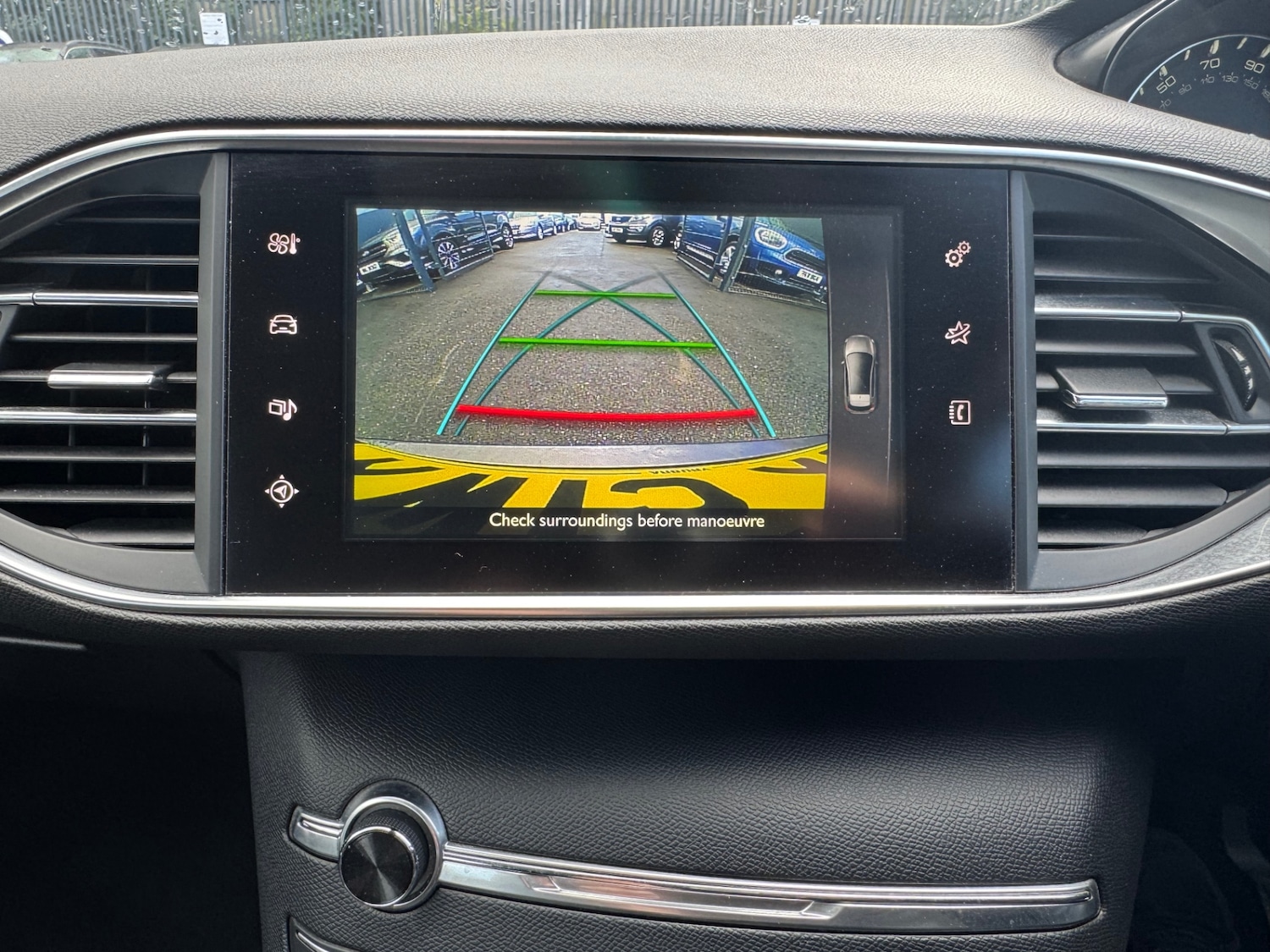 Used Peugeot 308 2015 for sale - 76410312: Photo 29