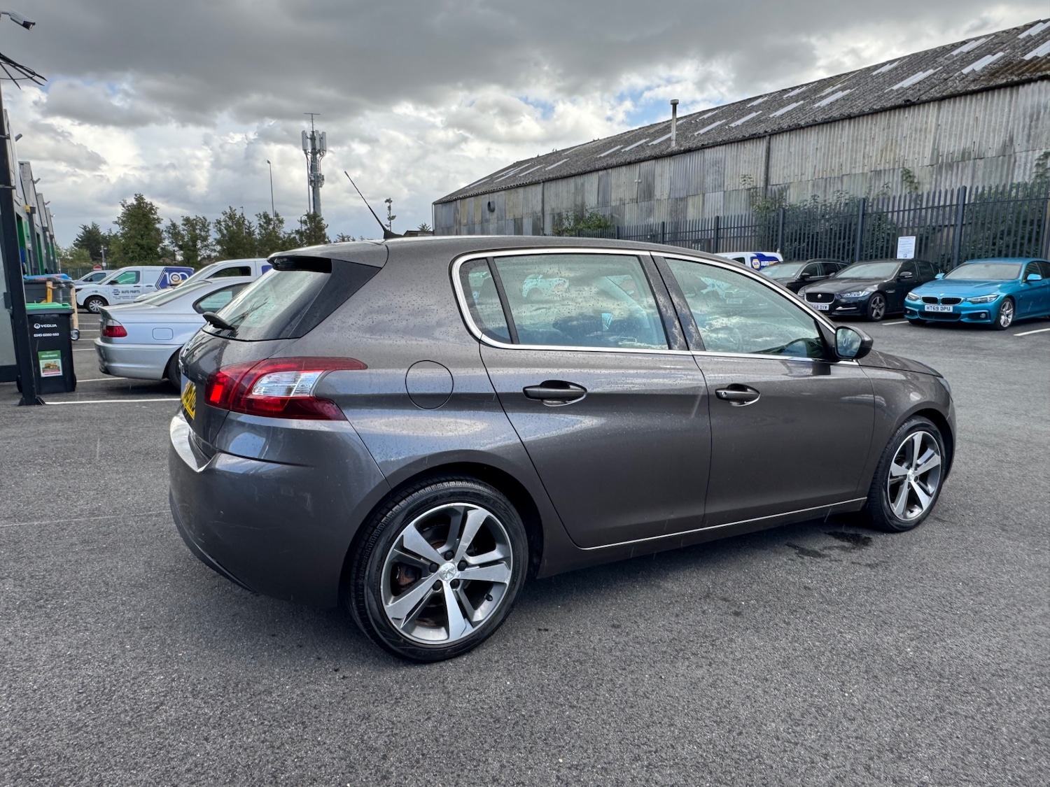 Used Peugeot 308 2015 for sale - 76410312: Photo 4