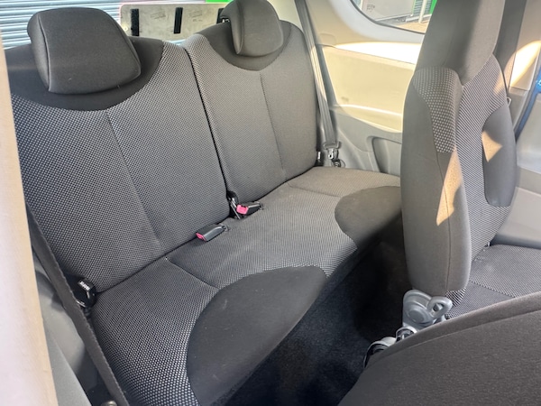 Used Toyota AYGO 2011 for sale - 75621444: Photo 11