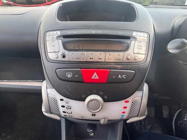 Used Toyota AYGO 2011 for sale - 75621444: Photo 14