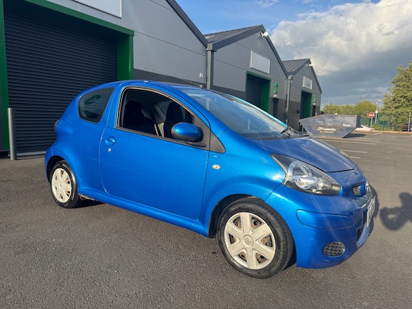 Used Toyota AYGO 2011 for sale - 75621444: Photo 2