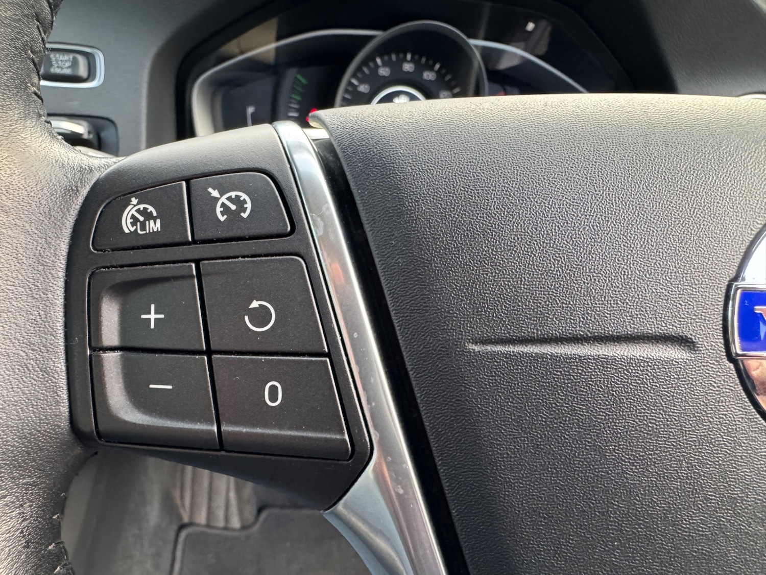 Used Volvo S60 2016 for sale - 76433767: Photo 31