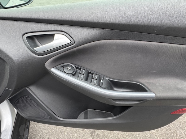 Used Ford Focus 2013 for sale - 76305356: Photo 21