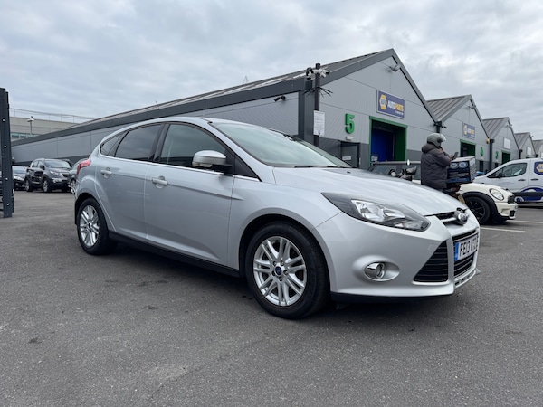 Used Ford Focus 2013 for sale - 76305356: Photo 2