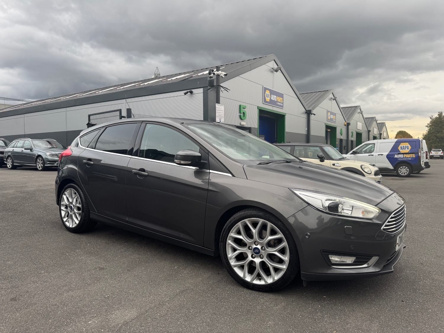 Used Ford Focus 2016 for sale - 76410310: Photo 2