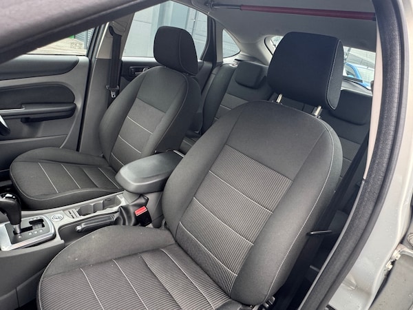 Used Ford Focus 2010 for sale - 76299338: Photo 19