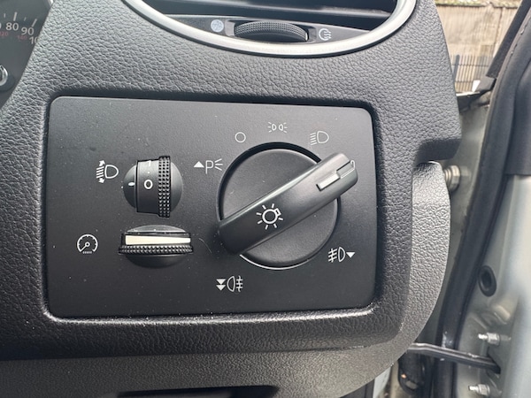 Used Ford Focus 2010 for sale - 76299338: Photo 24