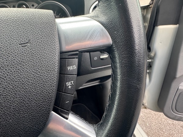 Used Ford Focus 2010 for sale - 76299338: Photo 26