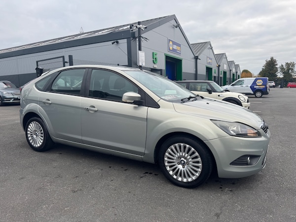Used Ford Focus 2010 for sale - 76299338: Photo 2