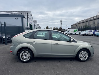 Used Ford Focus 2010 for sale - 76299338: Photo 3