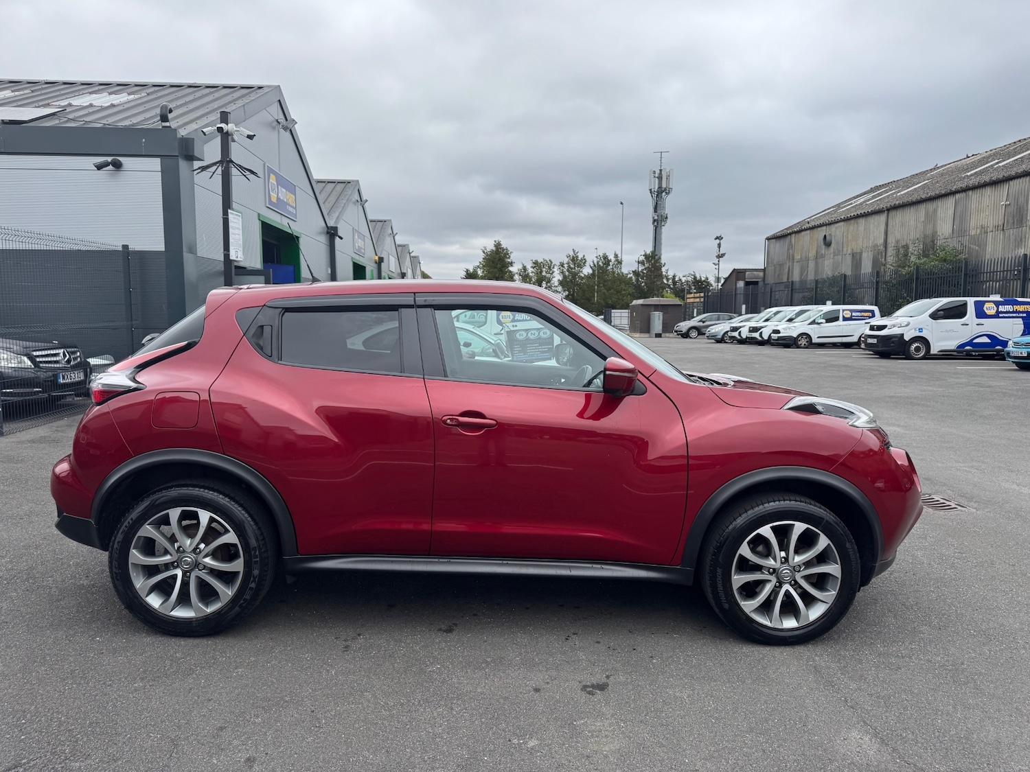 Used Nissan Juke 2016 for sale - 76305678: Photo 3
