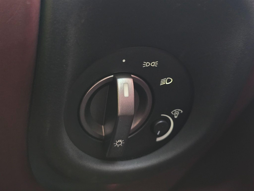 Used Aston Martin DB9 2005 for sale - 77965538: Photo 30