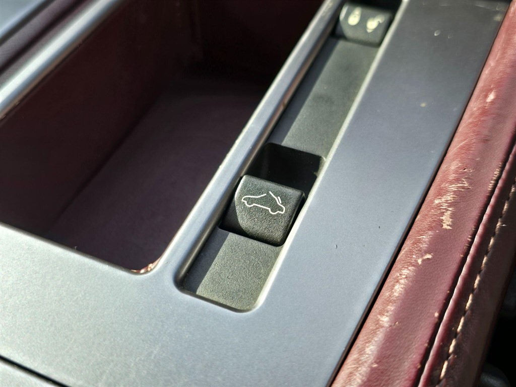 Used Aston Martin DB9 2005 for sale - 77965538: Photo 31