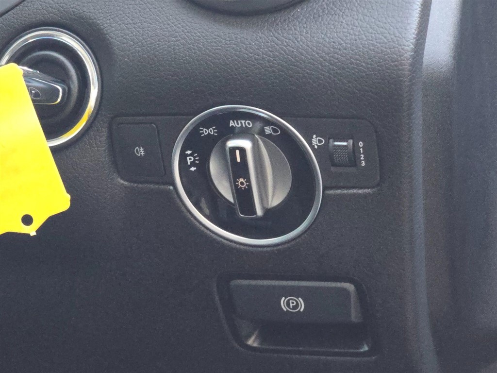 Used Mercedes-Benz SLC 2017 for sale - 77763129: Photo 21