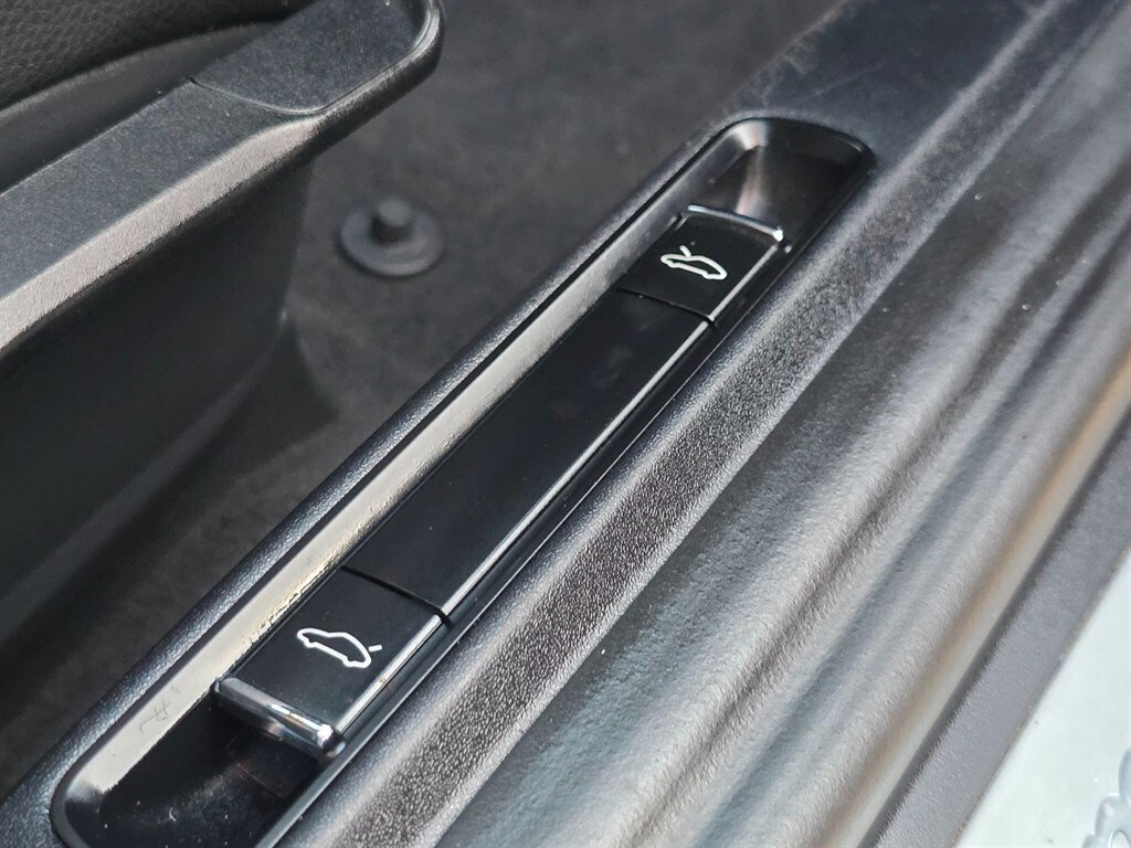 Used Porsche 718 Cayman 2019 for sale - 77517221: Photo 55