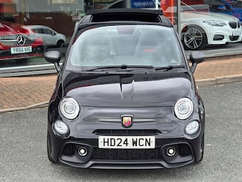 Used Abarth 695 2024 for sale - 79761987: Photo