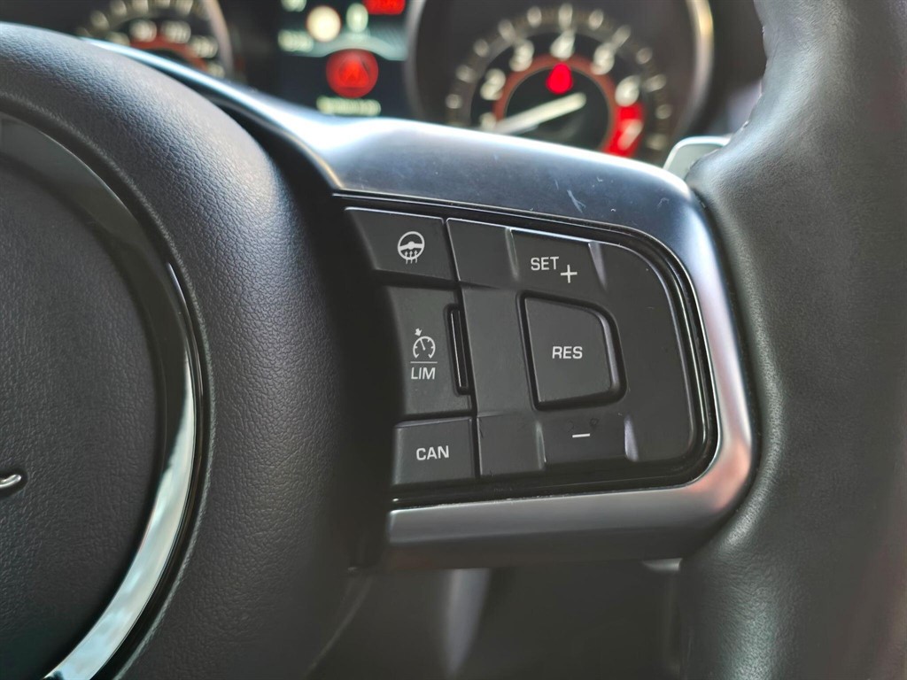 Used Jaguar F-Type 2020 for sale - 77517218: Photo 16