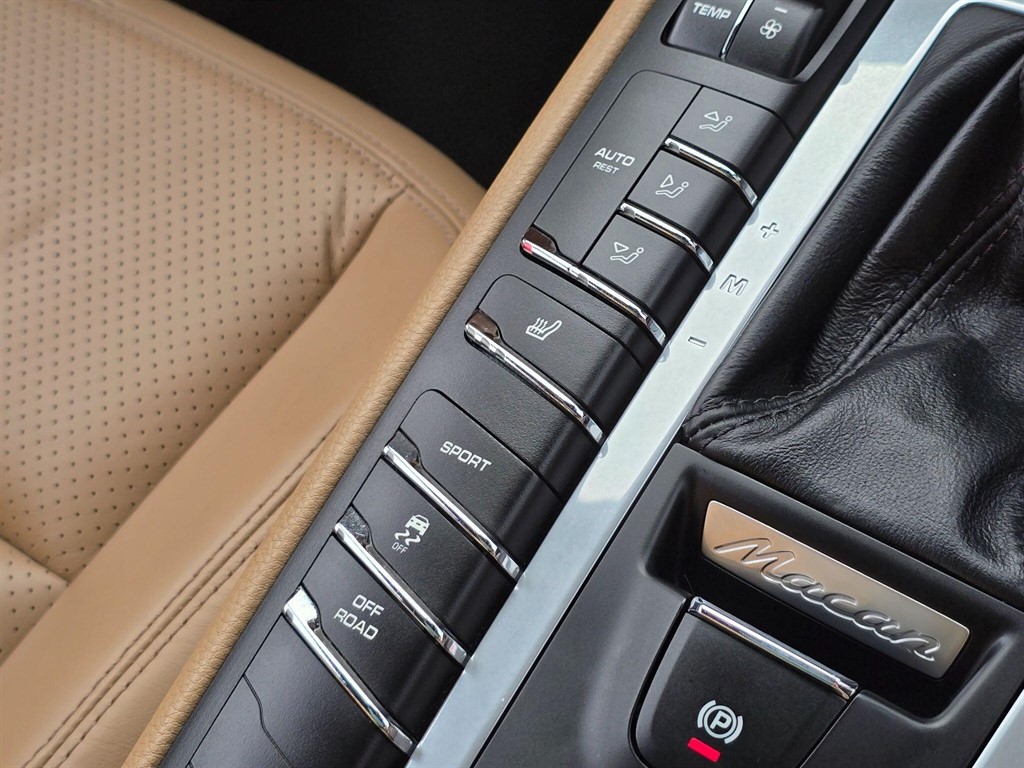 Used Porsche Macan 2019 for sale - 78028227: Photo 31