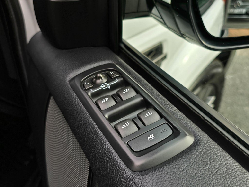 Used Land Rover Discovery 2016 for sale - 77965501: Photo 30