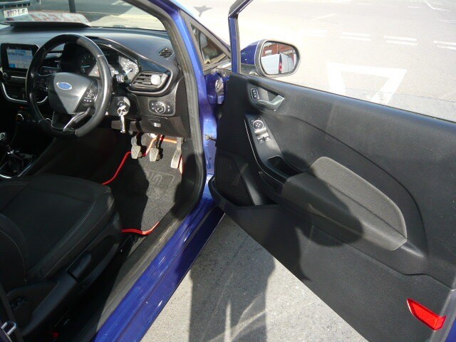 Used Ford Fiesta 2017 for sale - 76340952: Photo 11