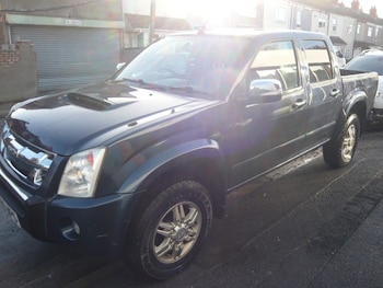 Used Isuzu Rodeo 2010 for sale - 76734646: Photo