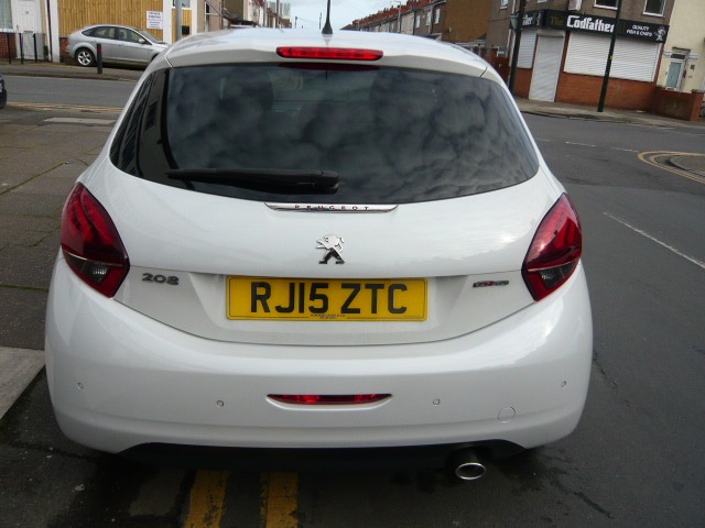 Used Peugeot 208 2015 for sale - 77901762: Photo 4