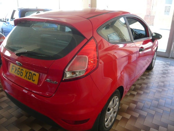 Used Ford Fiesta 2016 for sale - 76182530: Photo 2