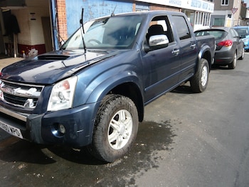 Used Isuzu Rodeo 2010 for sale - 74645072: Photo